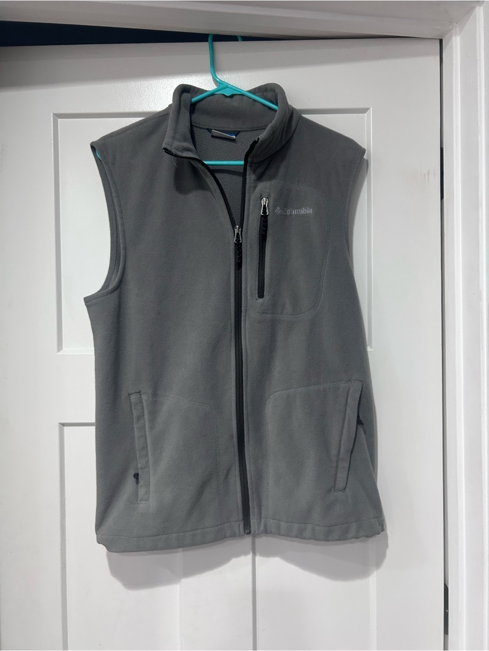 Columbia Gray Women's Sleeveless Fleece Vest - Full Zip